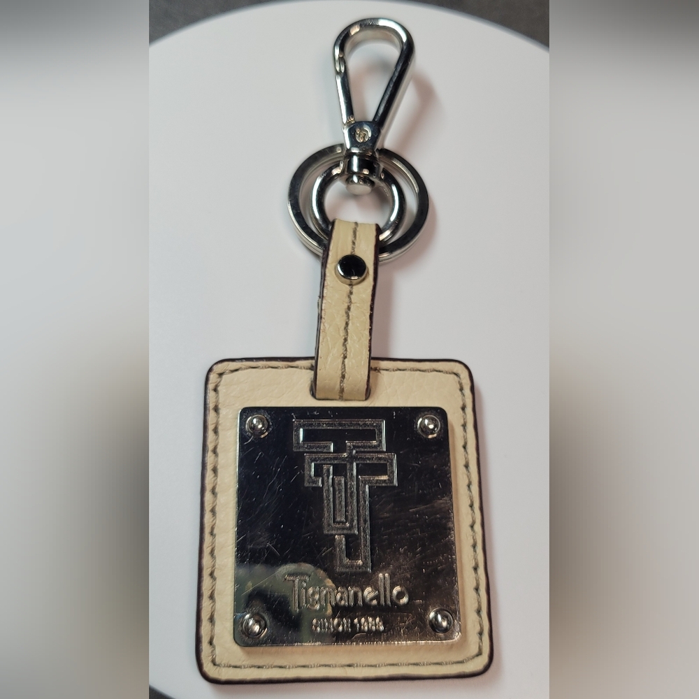 BUY NOW PRICE Tignanello Keychain charm